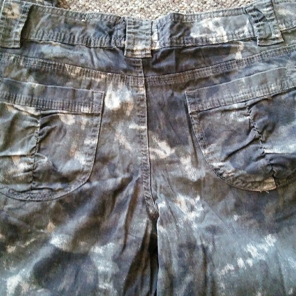 PANTS - Picture 2 of 3